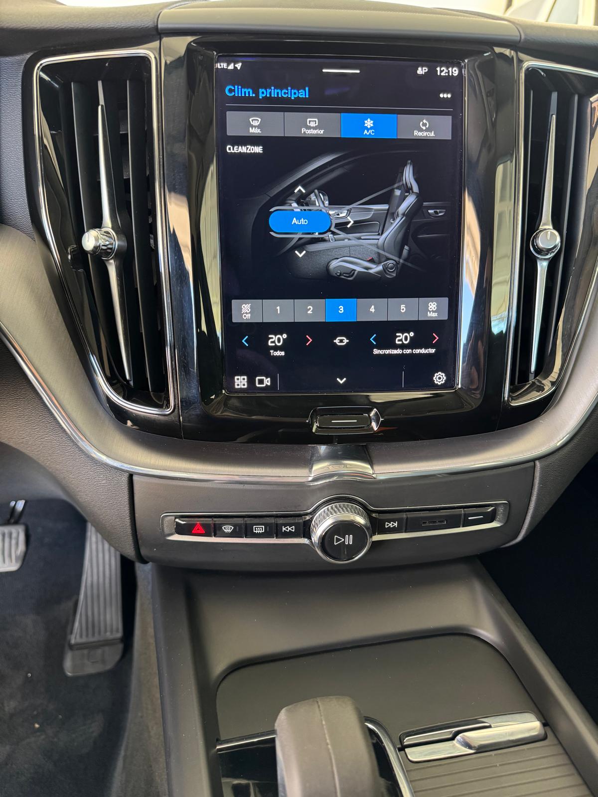 VOLVO XC60 MHEV B4 197CV Aut Híbrido / Diesel “ECO”