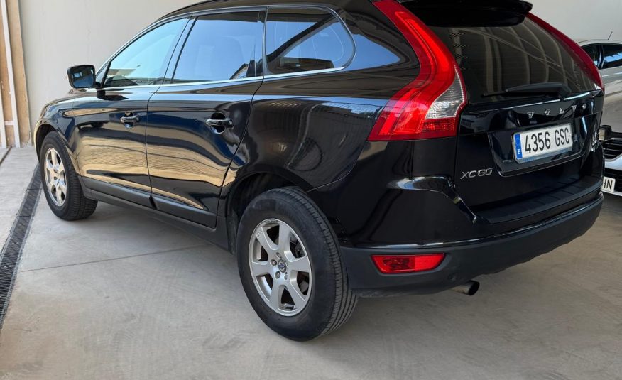 VOLVO XC60 2.4 D4 175Cv