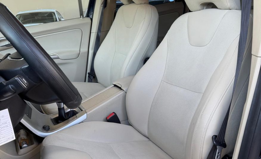 VOLVO XC60 2.4 D4 175Cv