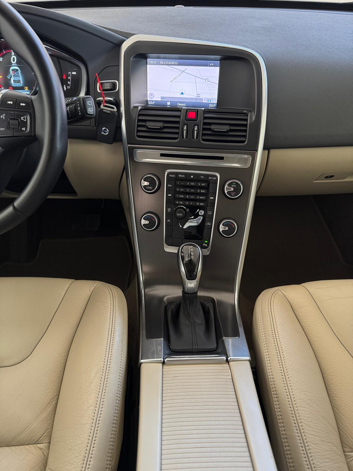 VOLVO XC60 2.0 D3 136Cv Automático