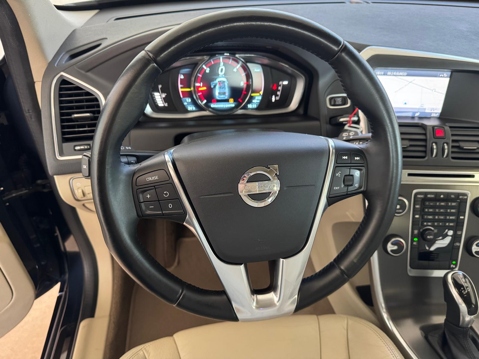 VOLVO XC60 2.0 D3 136Cv Automático