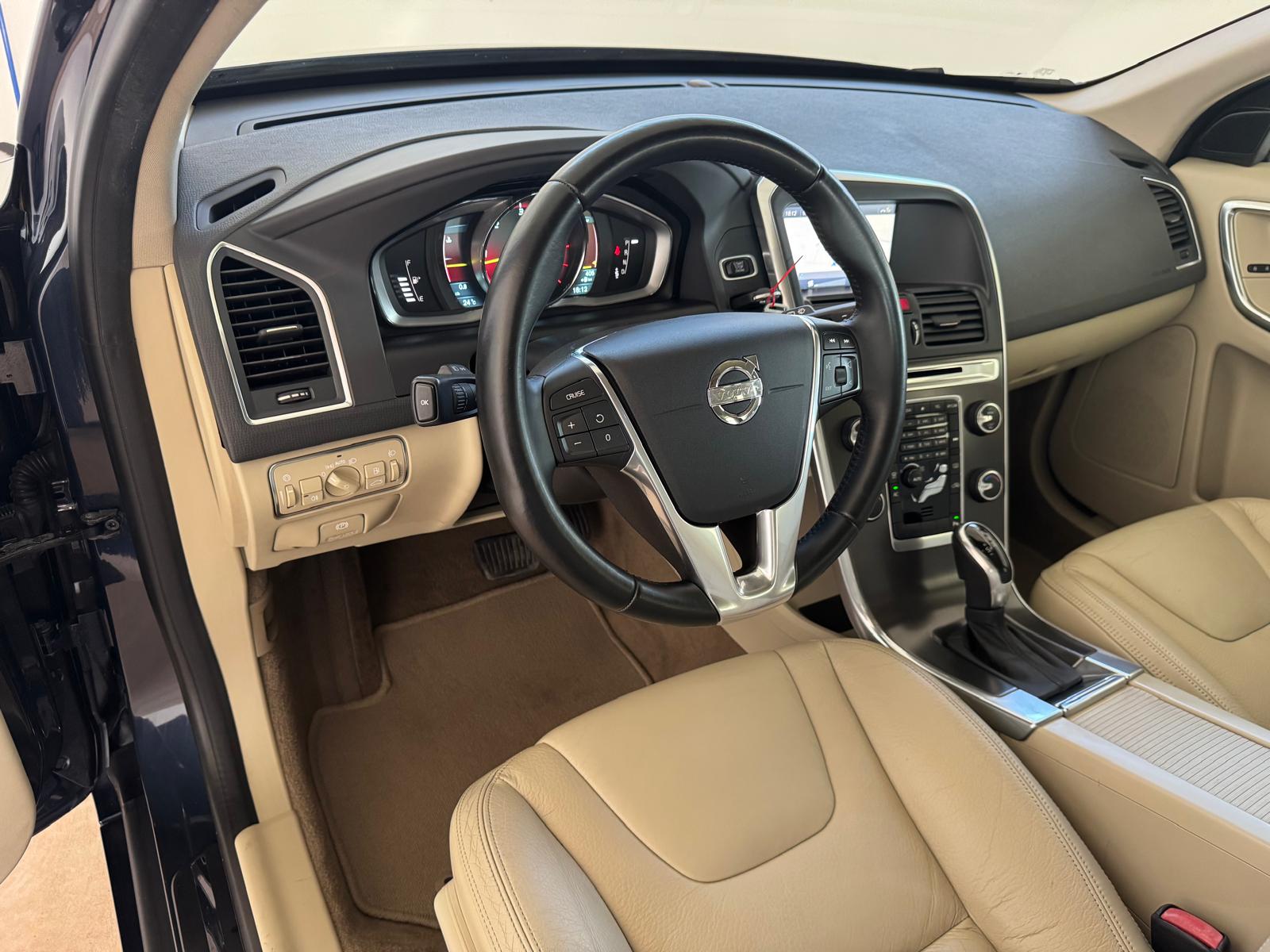 VOLVO XC60 2.0 D3 136Cv Automático