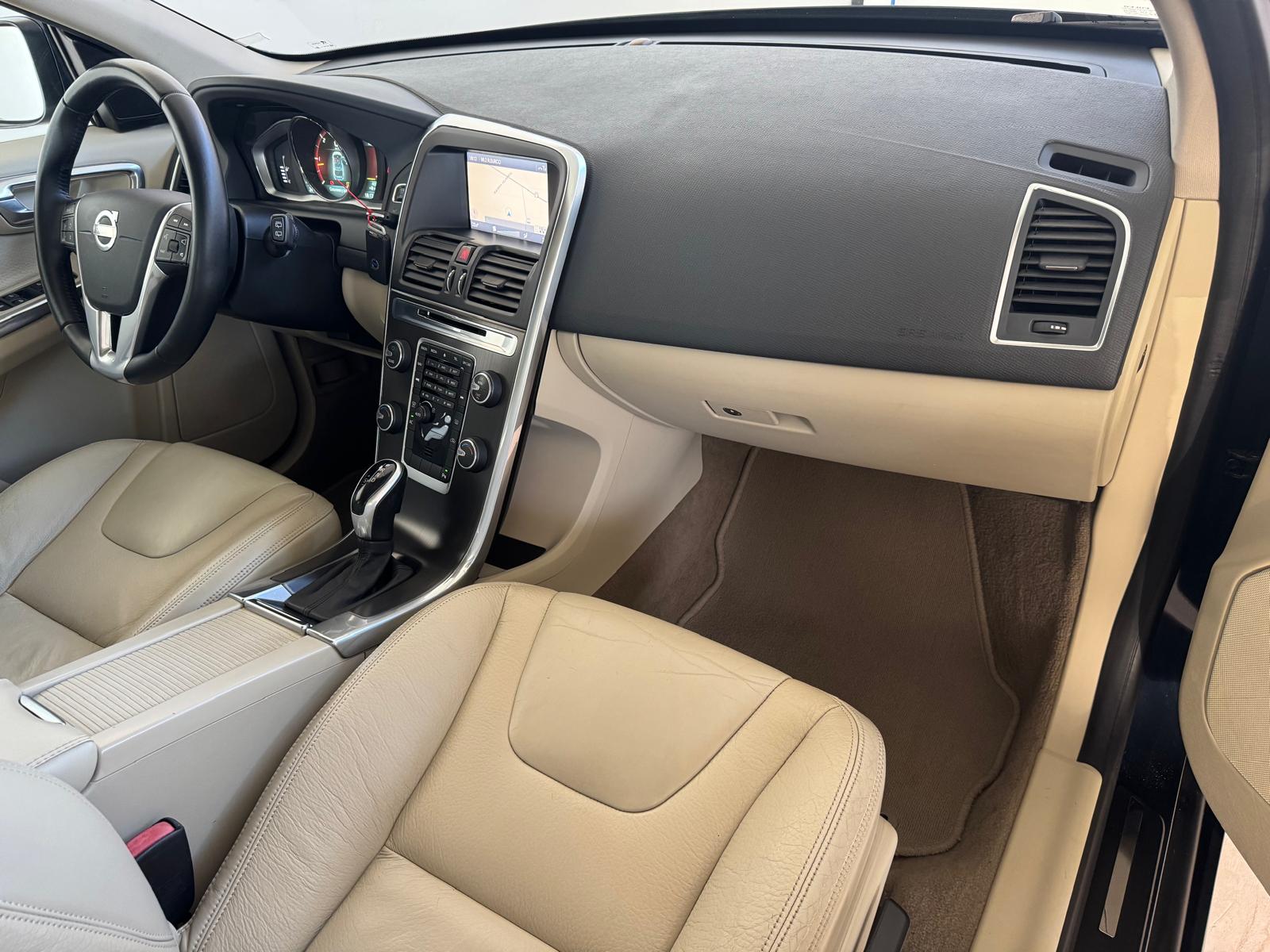 VOLVO XC60 2.0 D3 136Cv Automático