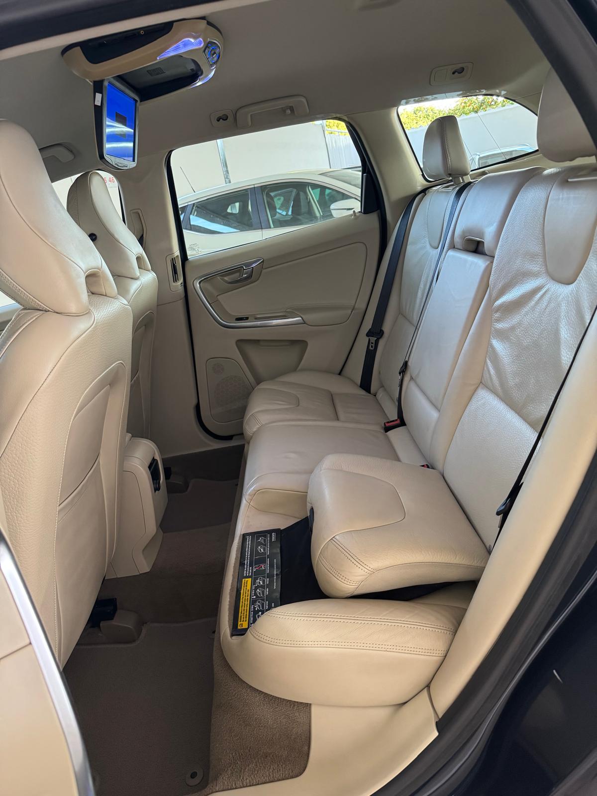 VOLVO XC60 2.0 D3 136Cv Automático