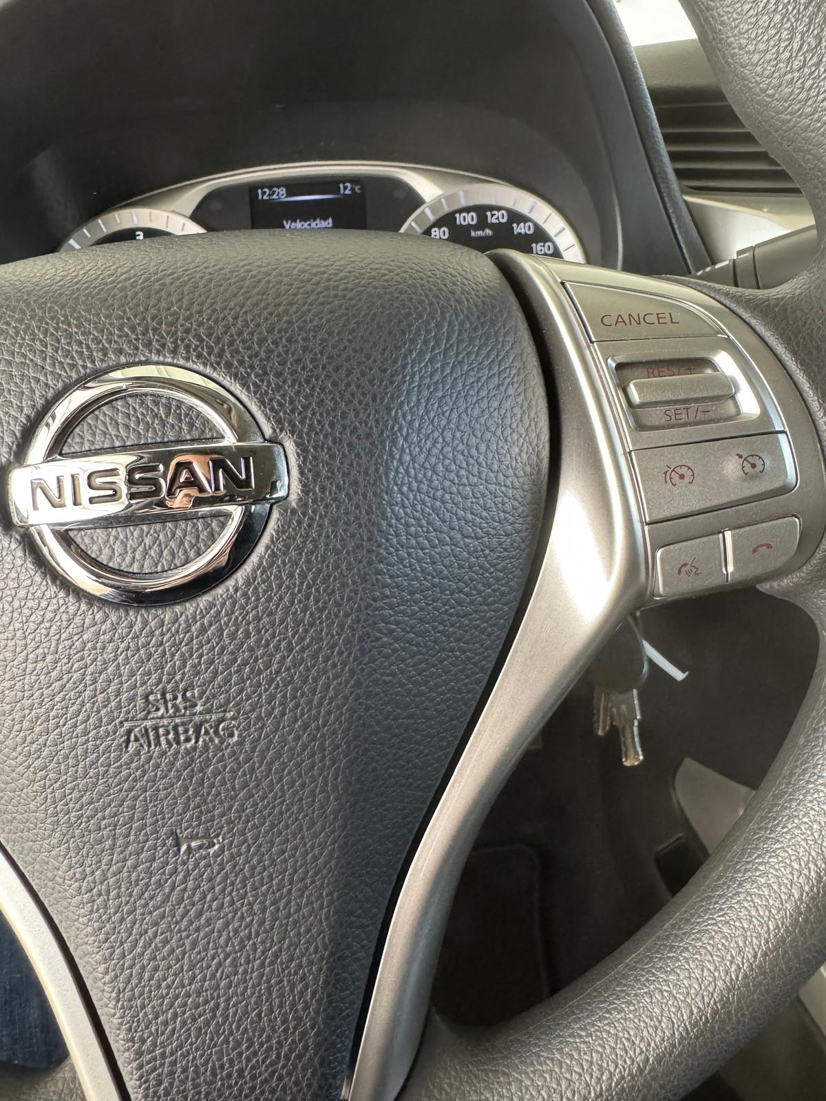 NISSAN NAVARA 2.3 DCI 160Cv Visia