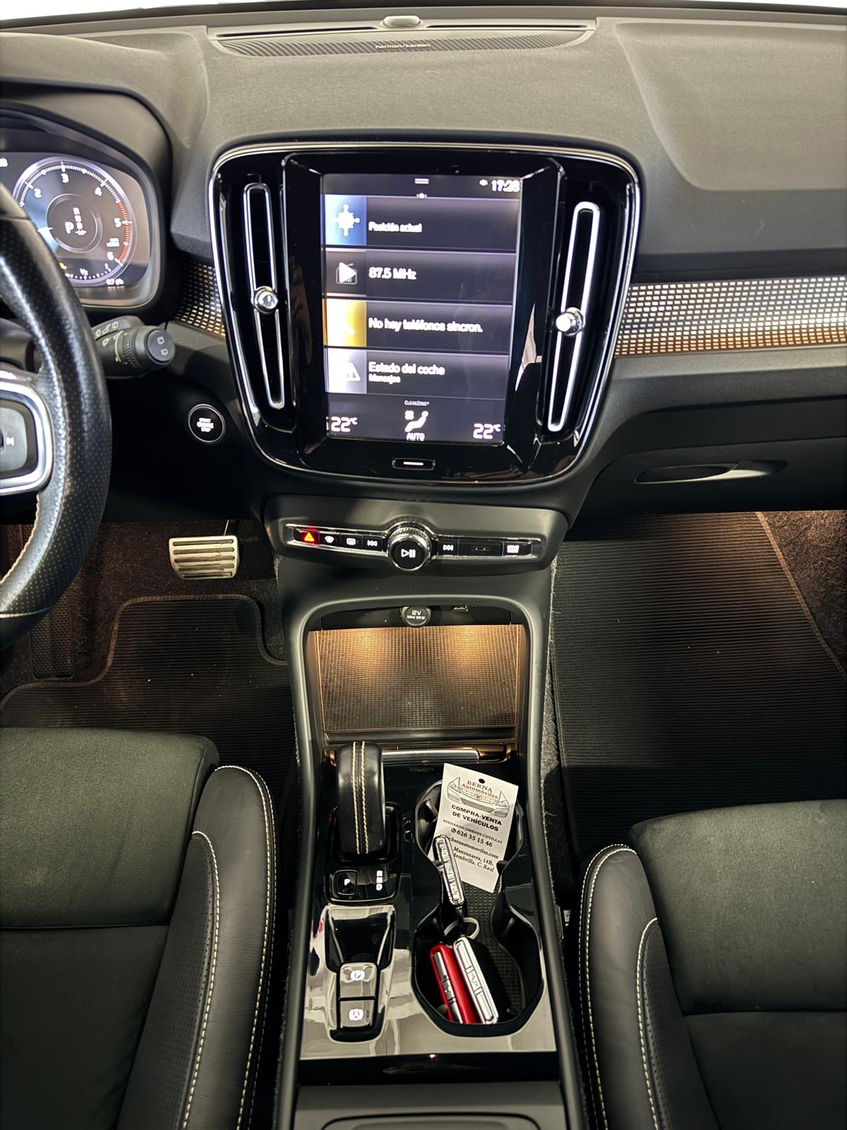 VOLVO XC40 R-DESIGN 2.0 D4 190CV AWD Automático