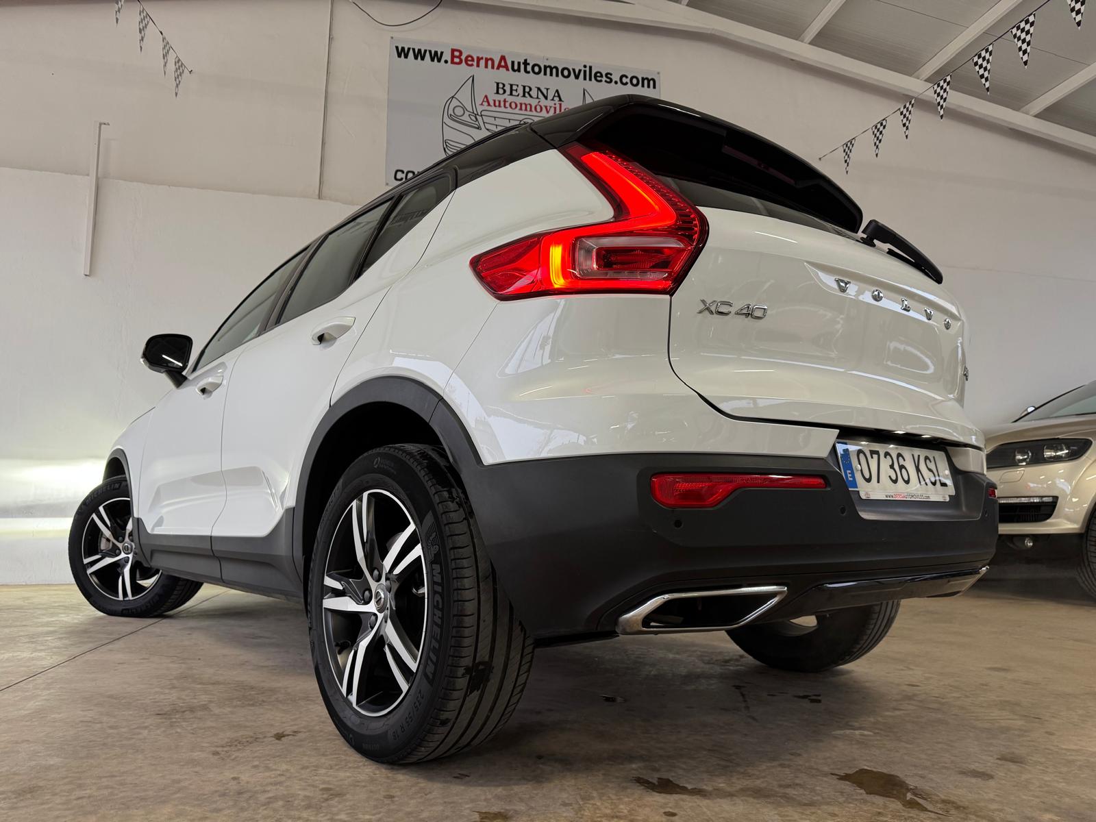 VOLVO XC40 R-DESIGN 2.0 D4 190CV AWD Automático