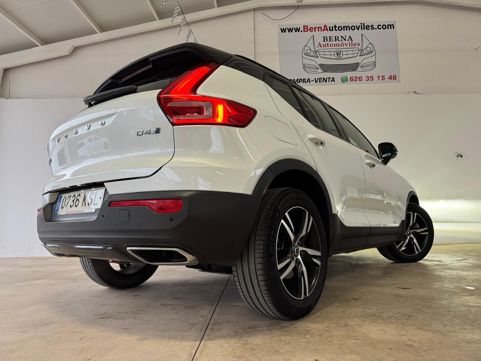 VOLVO XC40 R-DESIGN 2.0 D4 190CV AWD Automático
