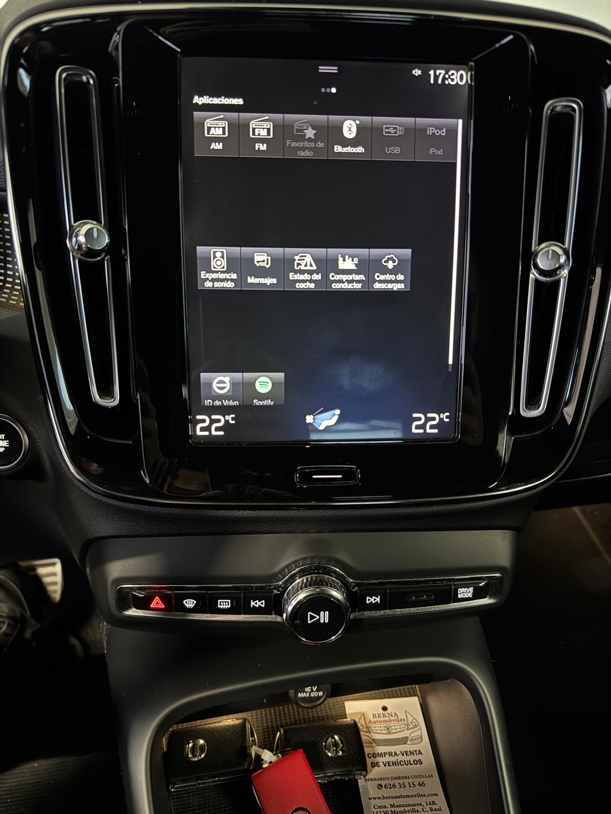 VOLVO XC40 R-DESIGN 2.0 D4 190CV AWD Automático