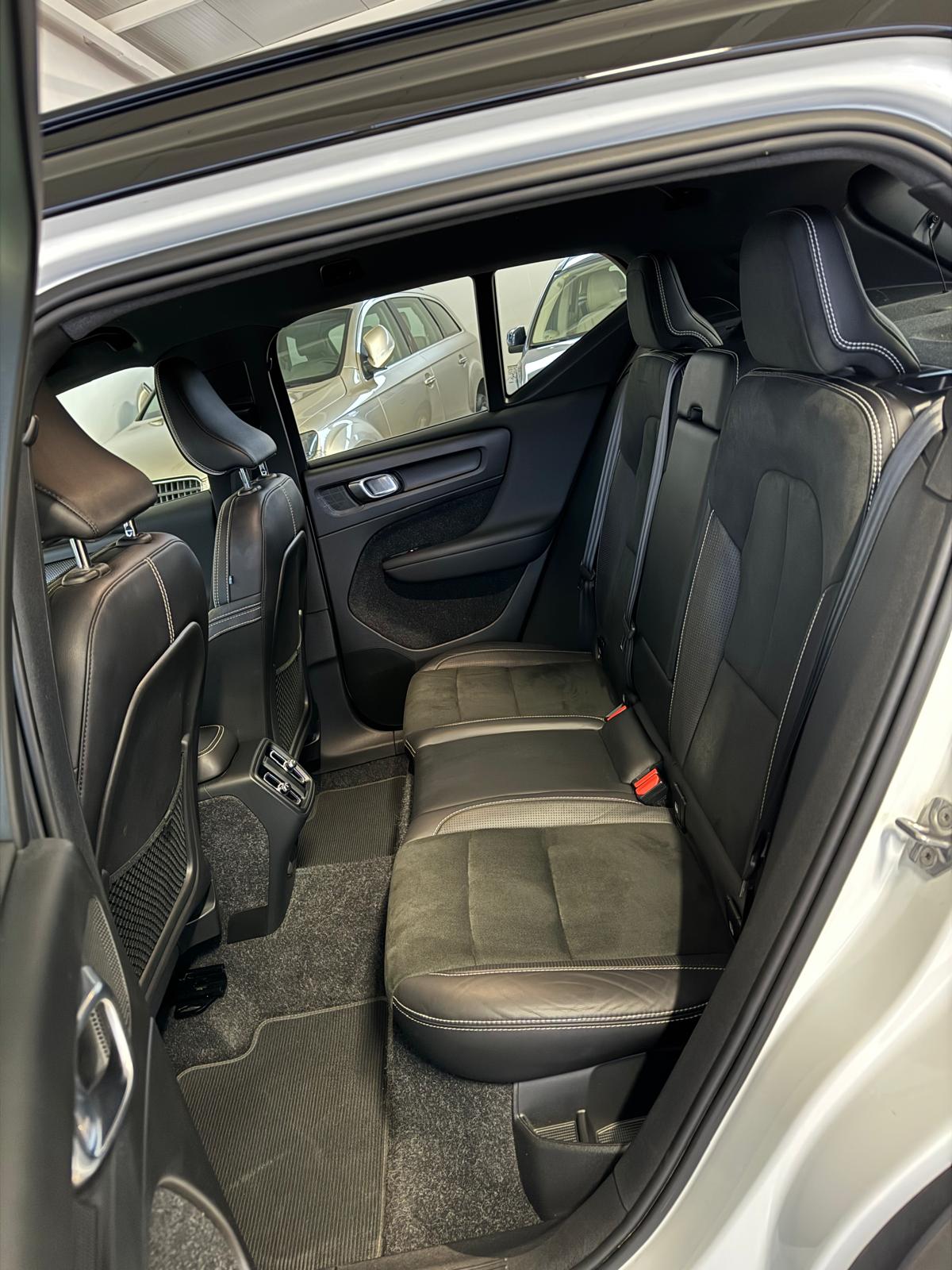 VOLVO XC40 R-DESIGN 2.0 D4 190CV AWD Automático