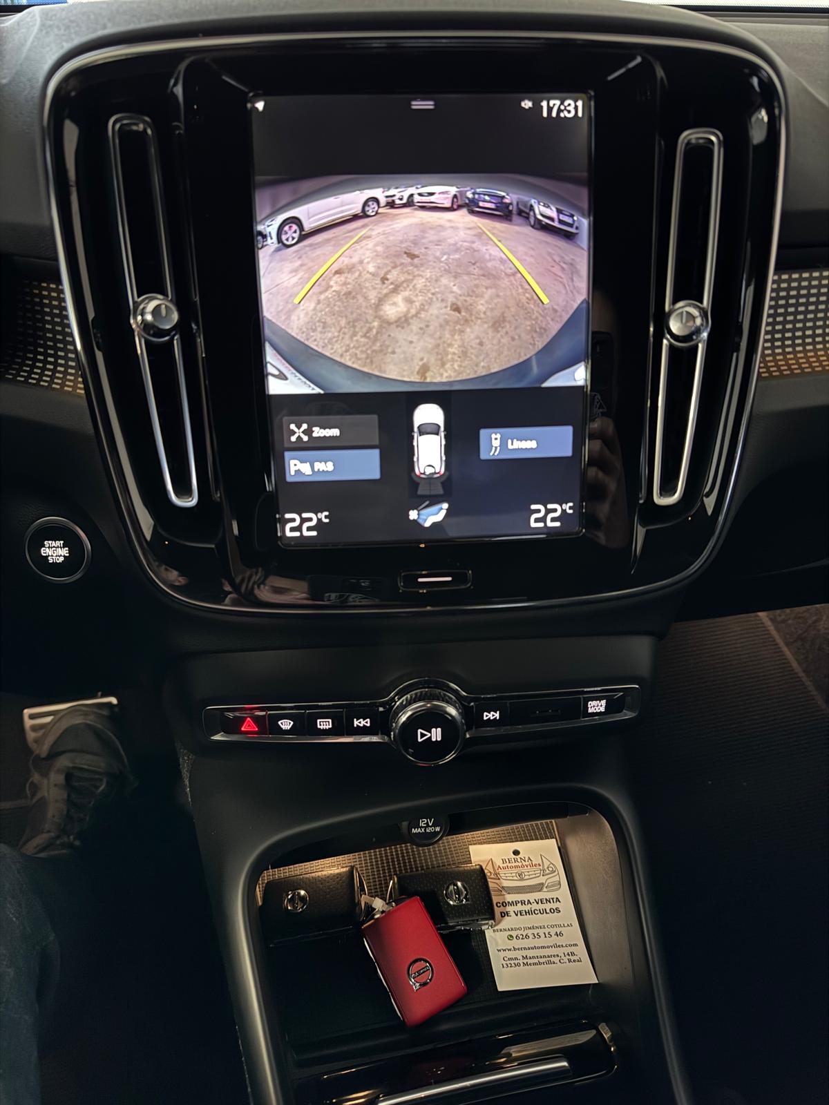 VOLVO XC40 R-DESIGN 2.0 D4 190CV AWD Automático