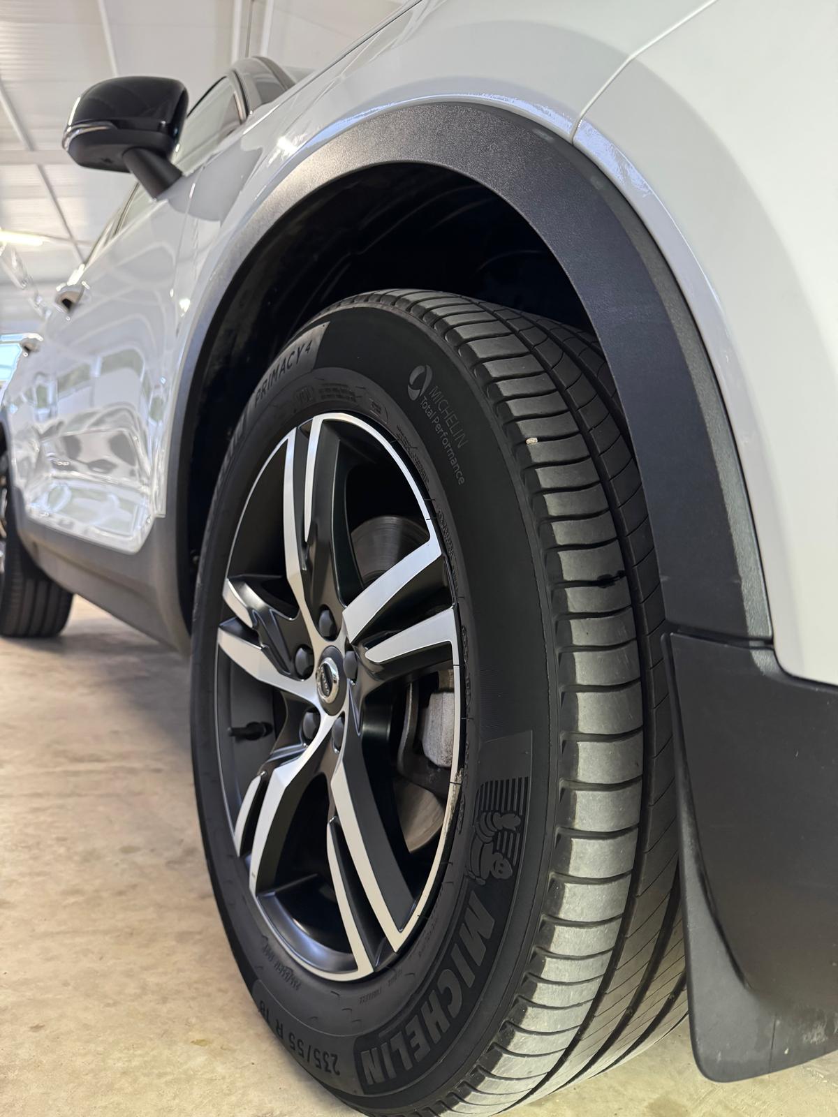 VOLVO XC40 R-DESIGN 2.0 D4 190CV AWD Automático