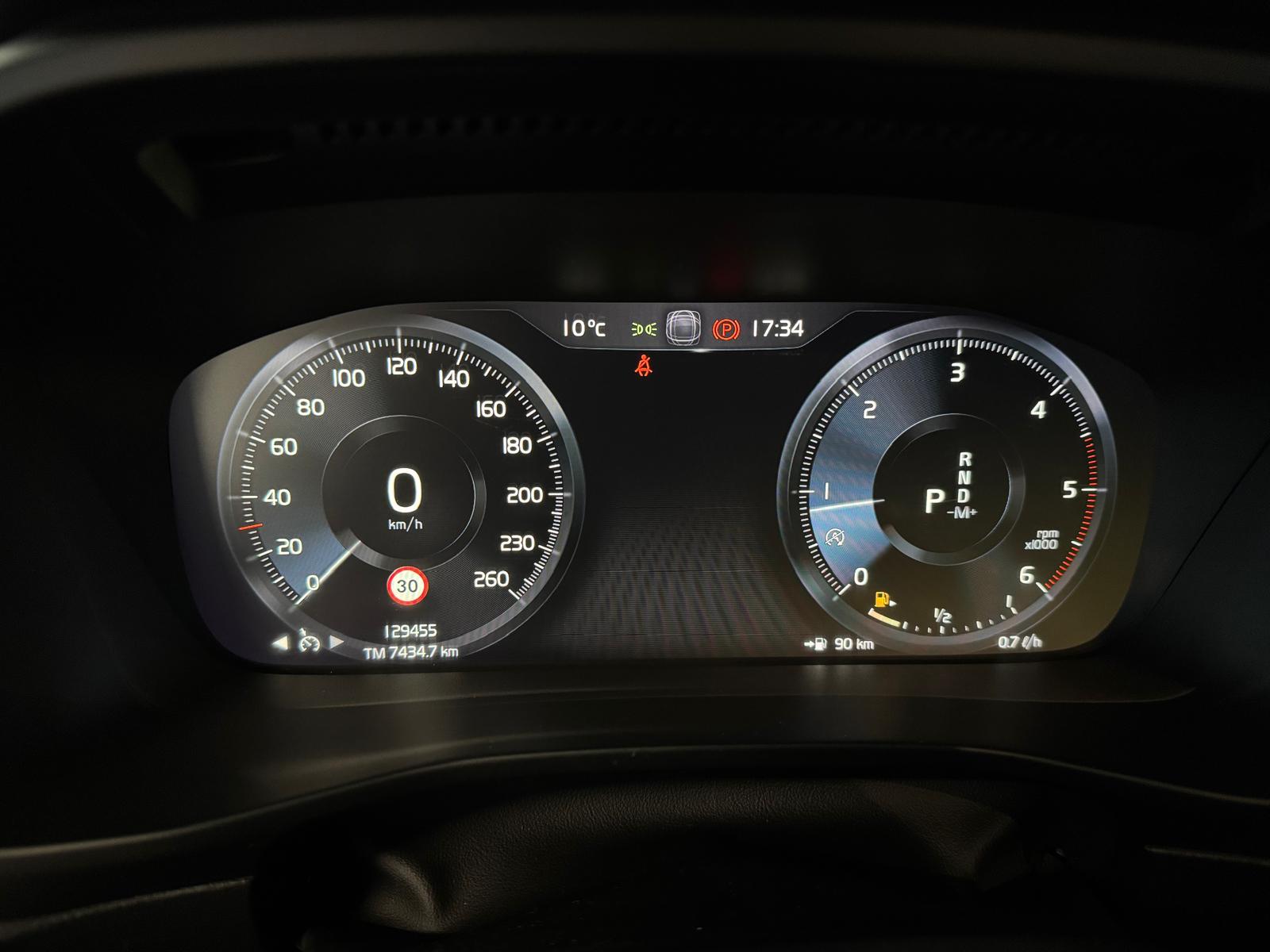 VOLVO XC40 R-DESIGN 2.0 D4 190CV AWD Automático