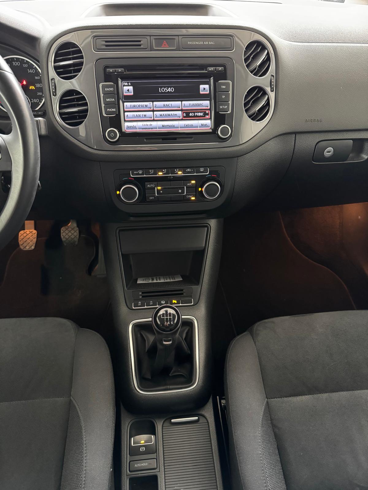 VOLKSWAGEN TIGUAN 2.0 TDI 140Cv Sport 4X2