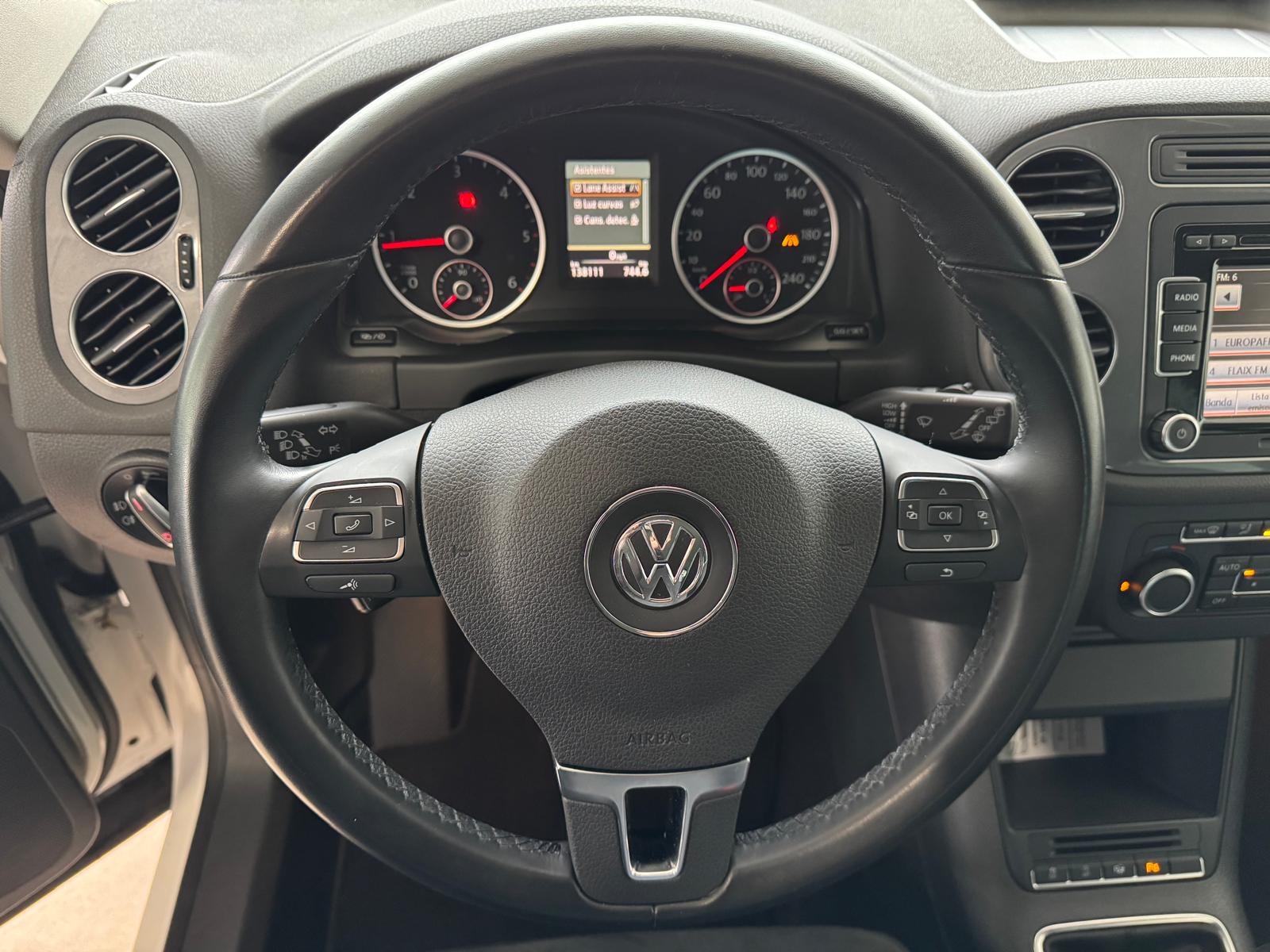 VOLKSWAGEN TIGUAN 2.0 TDI 140Cv Sport 4X2