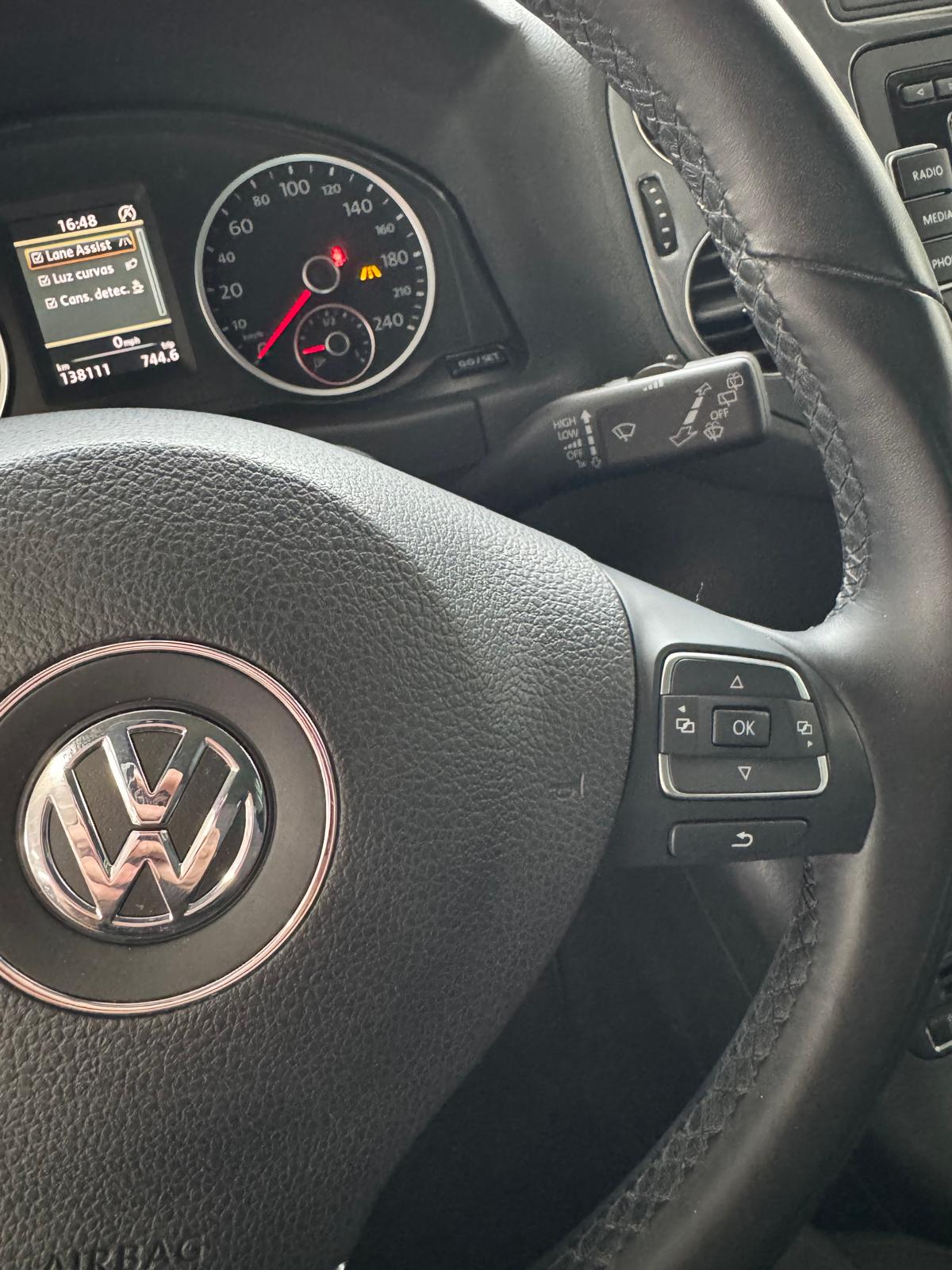 VOLKSWAGEN TIGUAN 2.0 TDI 140Cv Sport 4X2