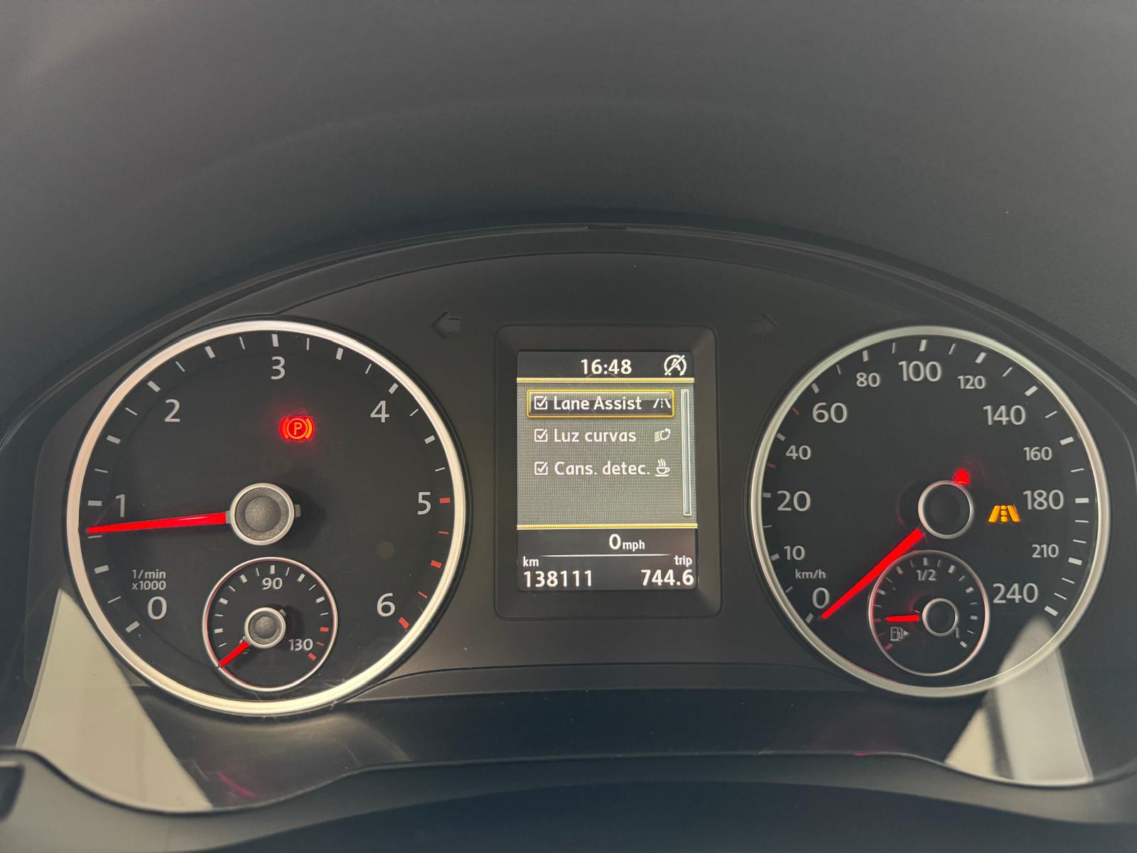 VOLKSWAGEN TIGUAN 2.0 TDI 140Cv Sport 4X2