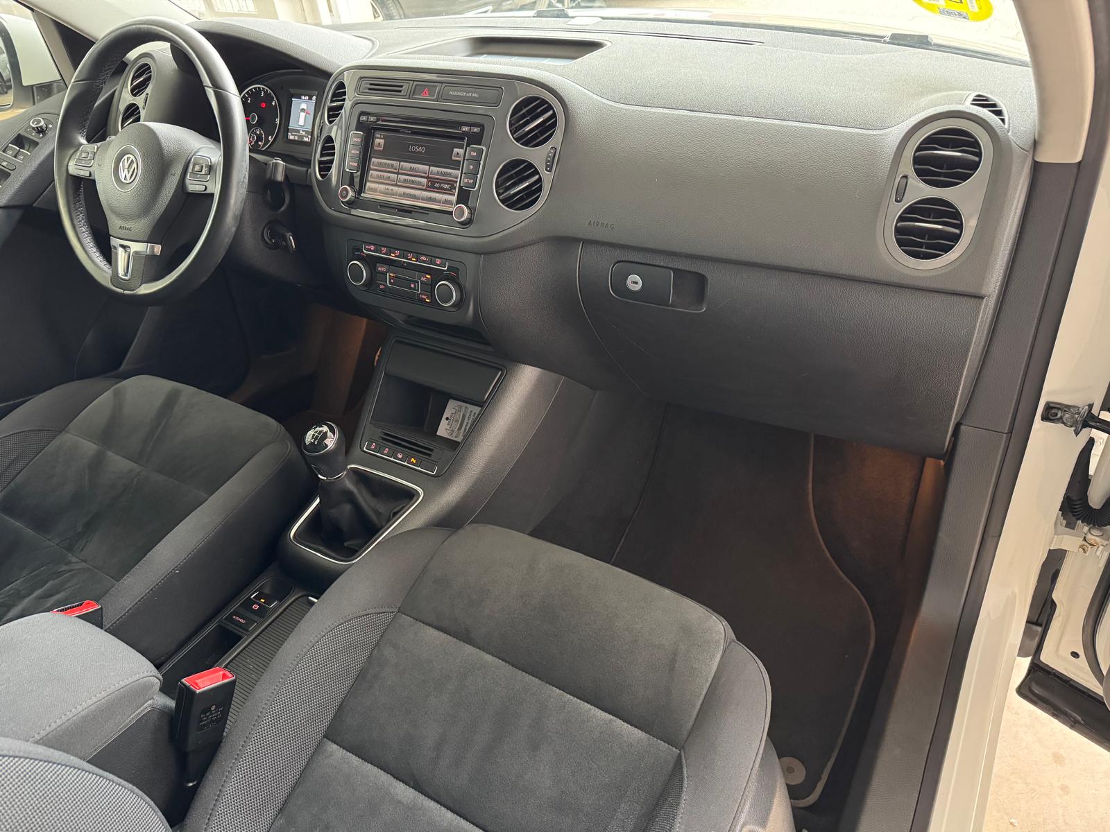 VOLKSWAGEN TIGUAN 2.0 TDI 140Cv Sport 4X2