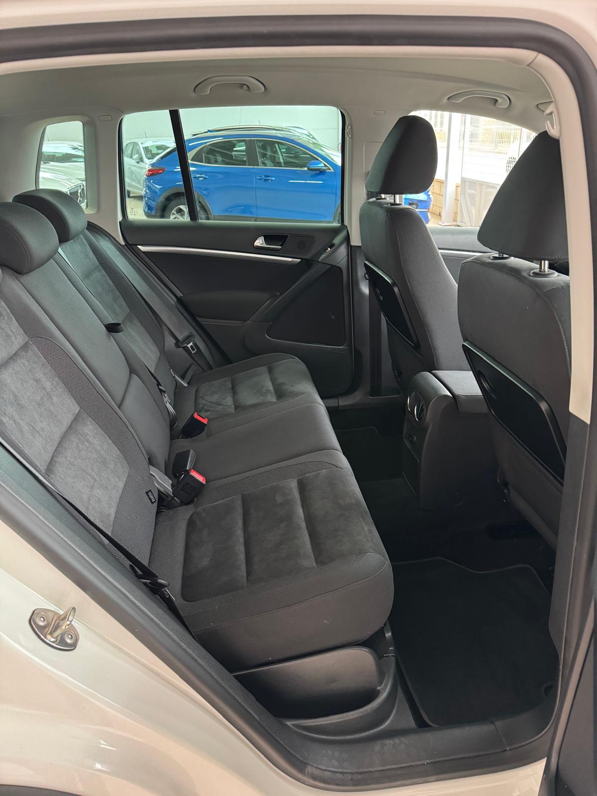 VOLKSWAGEN TIGUAN 2.0 TDI 140Cv Sport 4X2