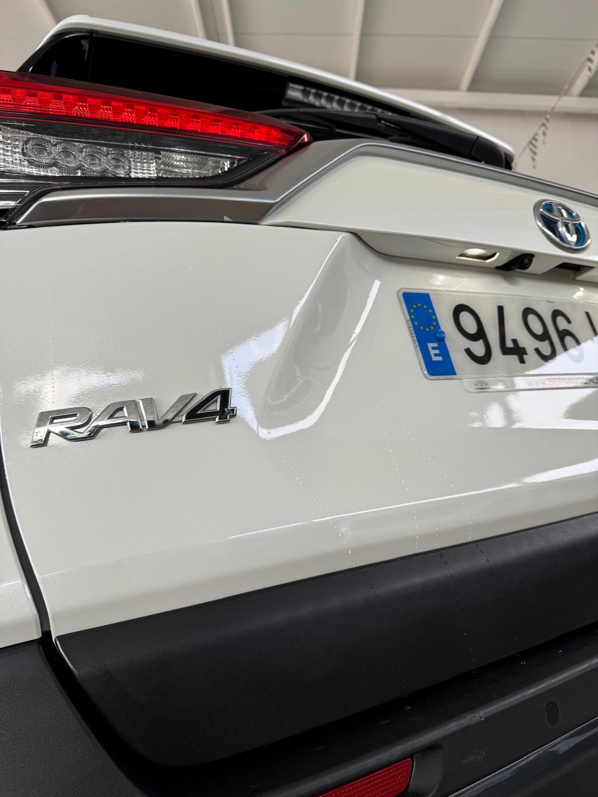 TOYOTA RAV4 2.5 Hybrid 218Cv Automático *ECO*