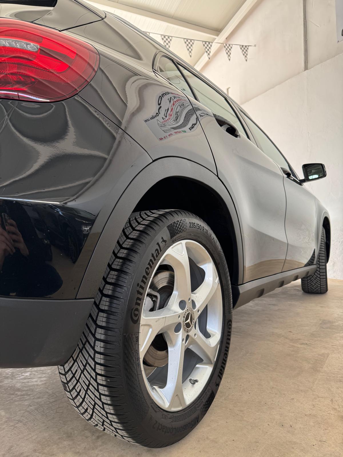 MERCEDES GLA 200d 136c Automático