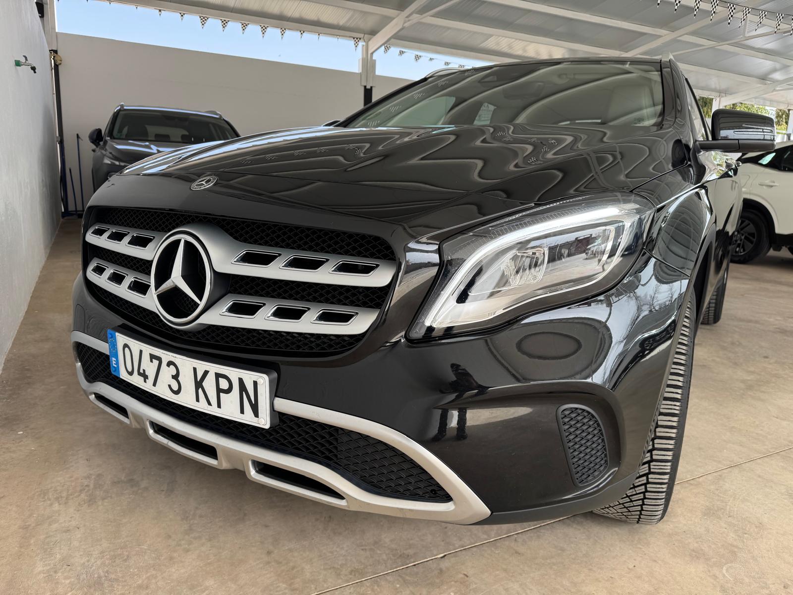 MERCEDES GLA 200d 136c Automático