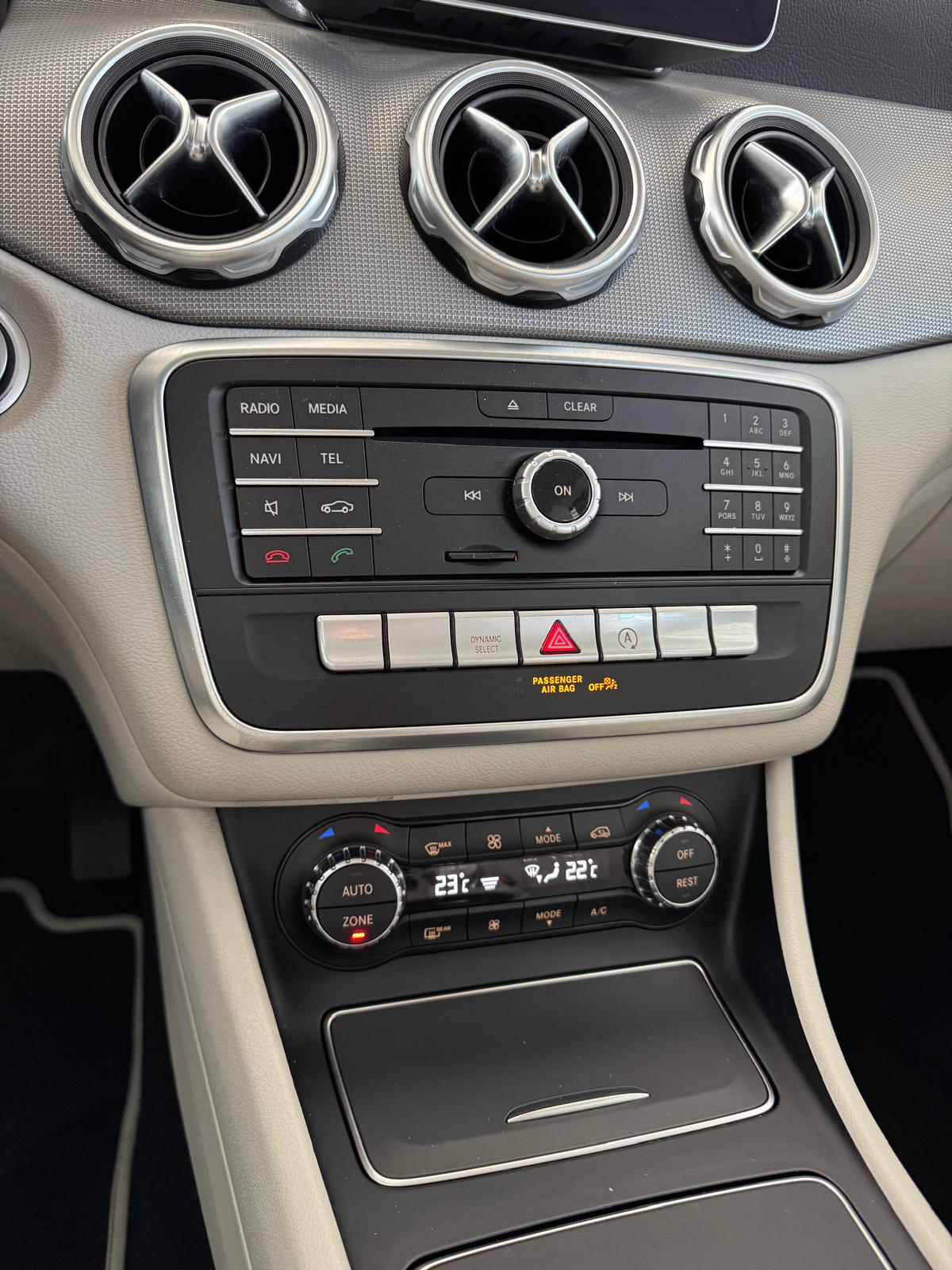 MERCEDES GLA 200d 136c Automático