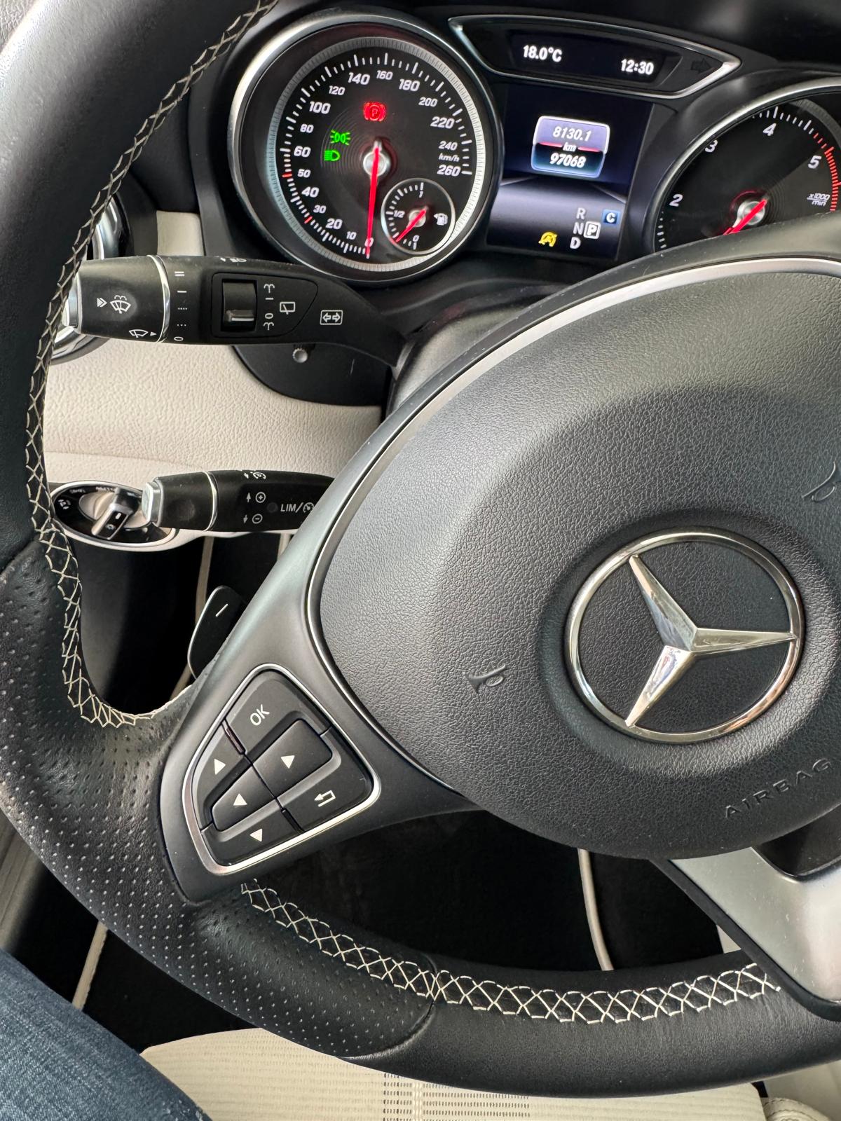 MERCEDES GLA 200d 136c Automático