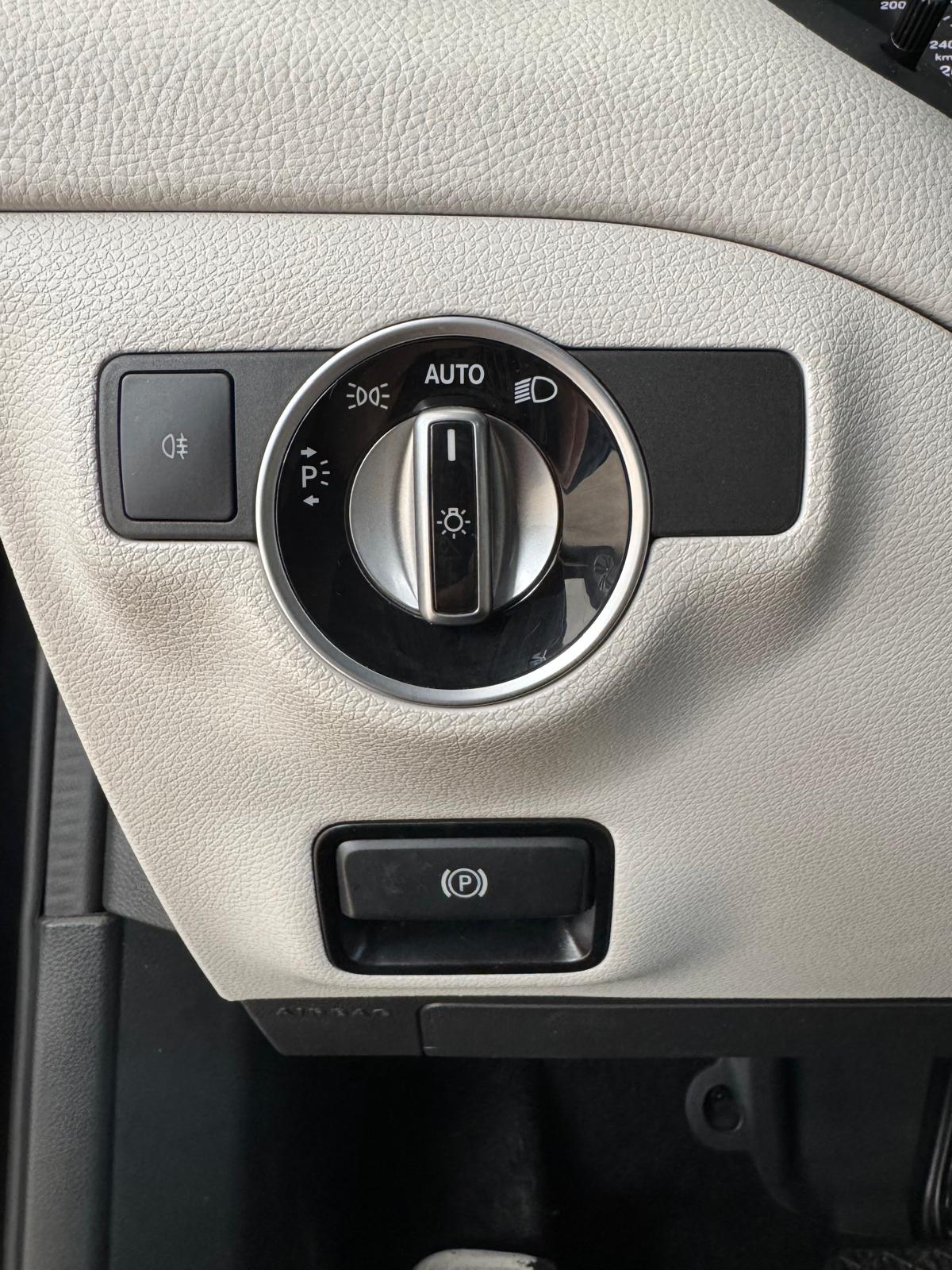 MERCEDES GLA 200d 136c Automático