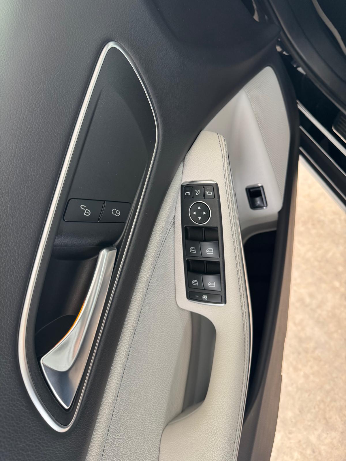 MERCEDES GLA 200d 136c Automático