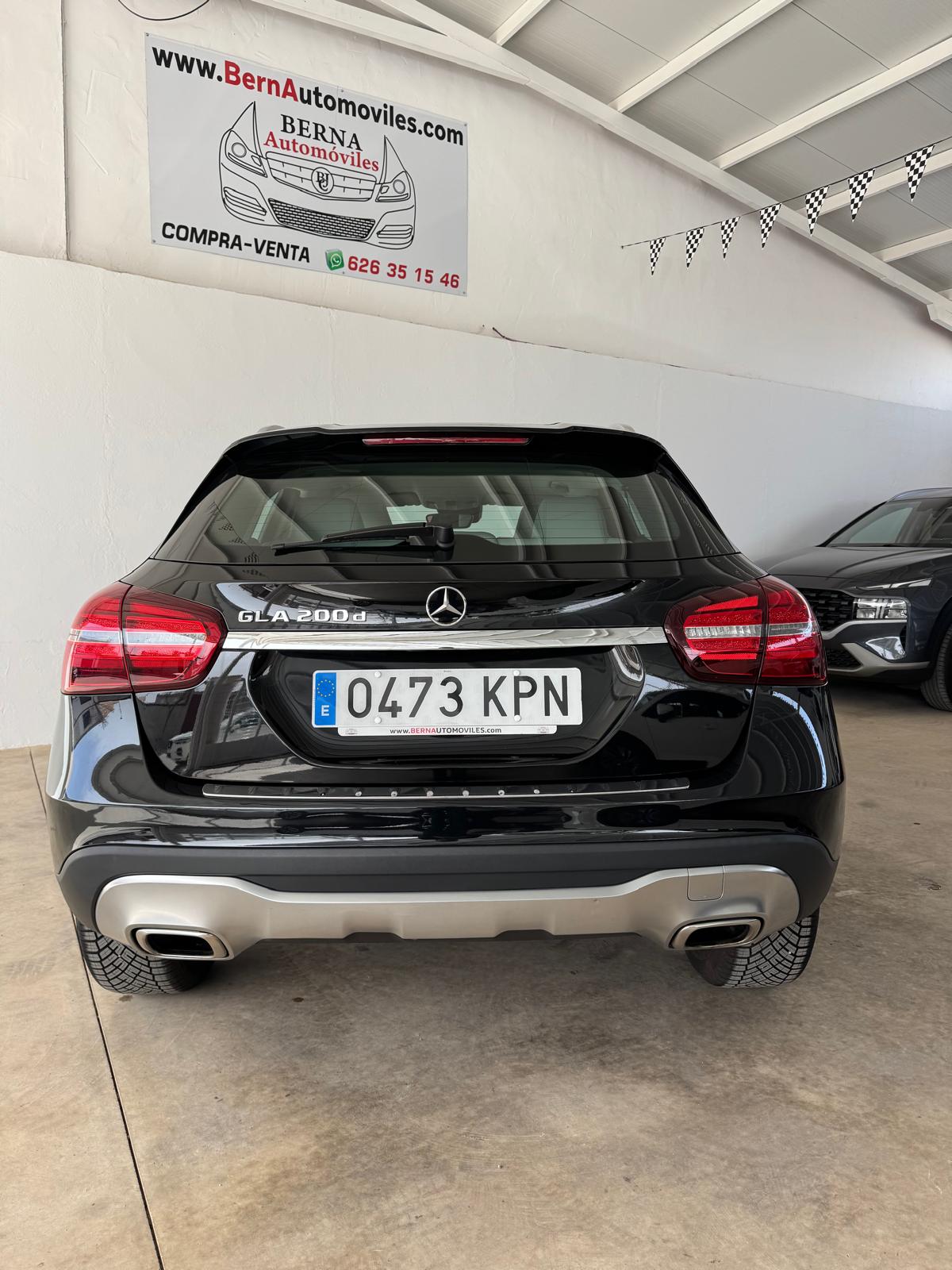 MERCEDES GLA 200d 136c Automático