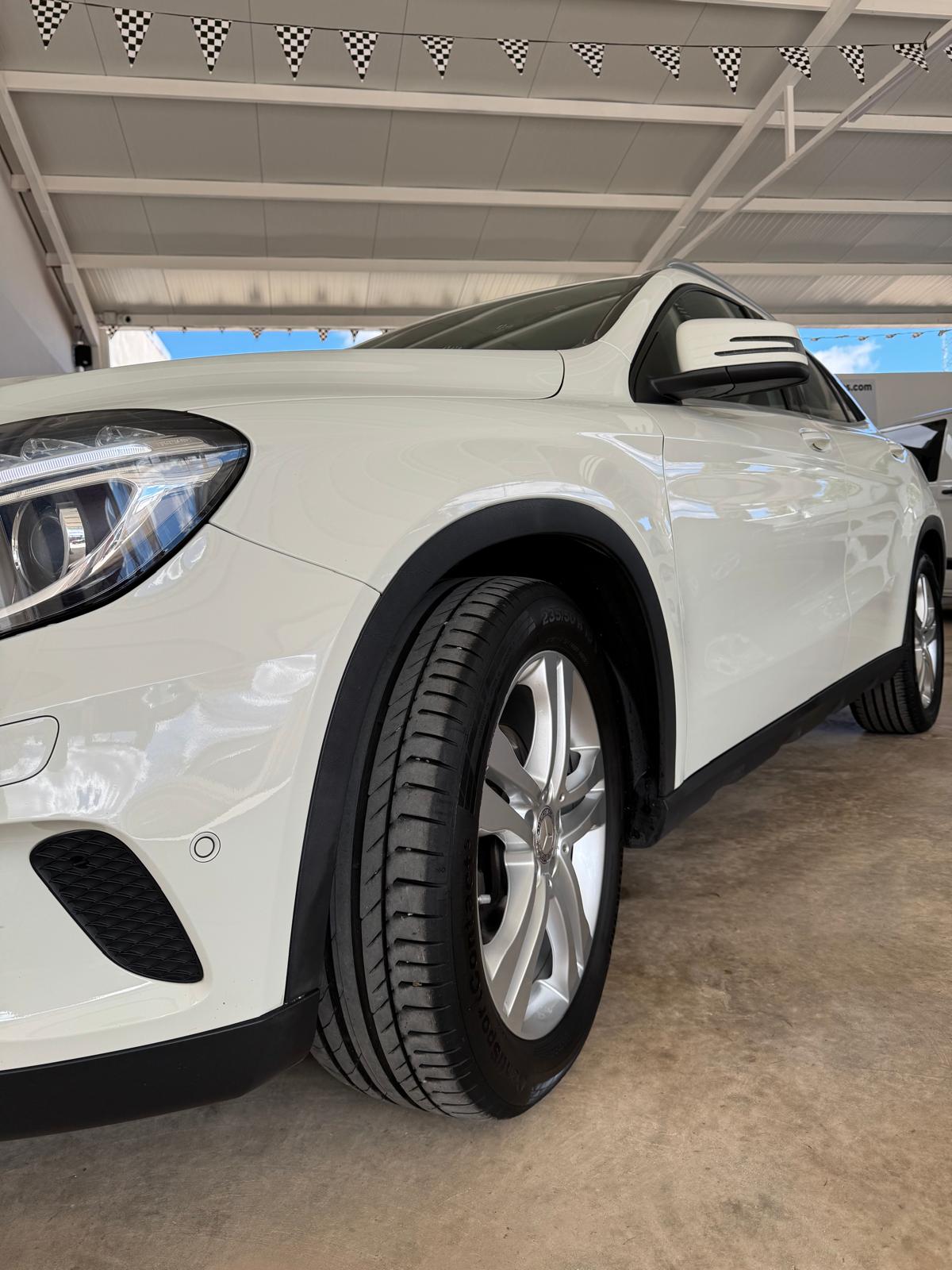 MERCEDES GLA 200d 136Cv Automático *Sin AdBlue*