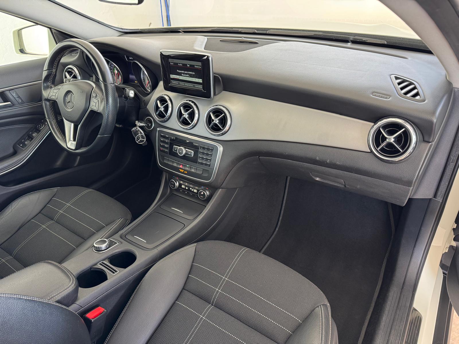 MERCEDES GLA 200d 136Cv Automático *Sin AdBlue*