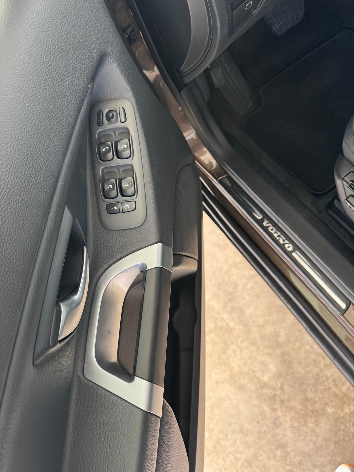 VOLVO XC90 2.4 D5 200Cv AWD Automatico * 7 Plazas *