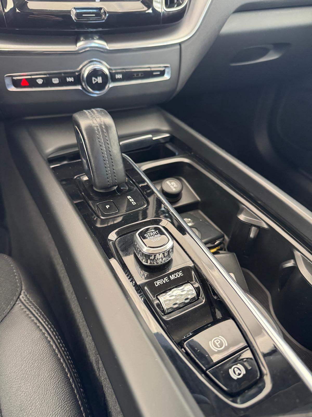 VOLVO XC60 2.0 B4 197Cv AWD Automático MHEV *ECO*