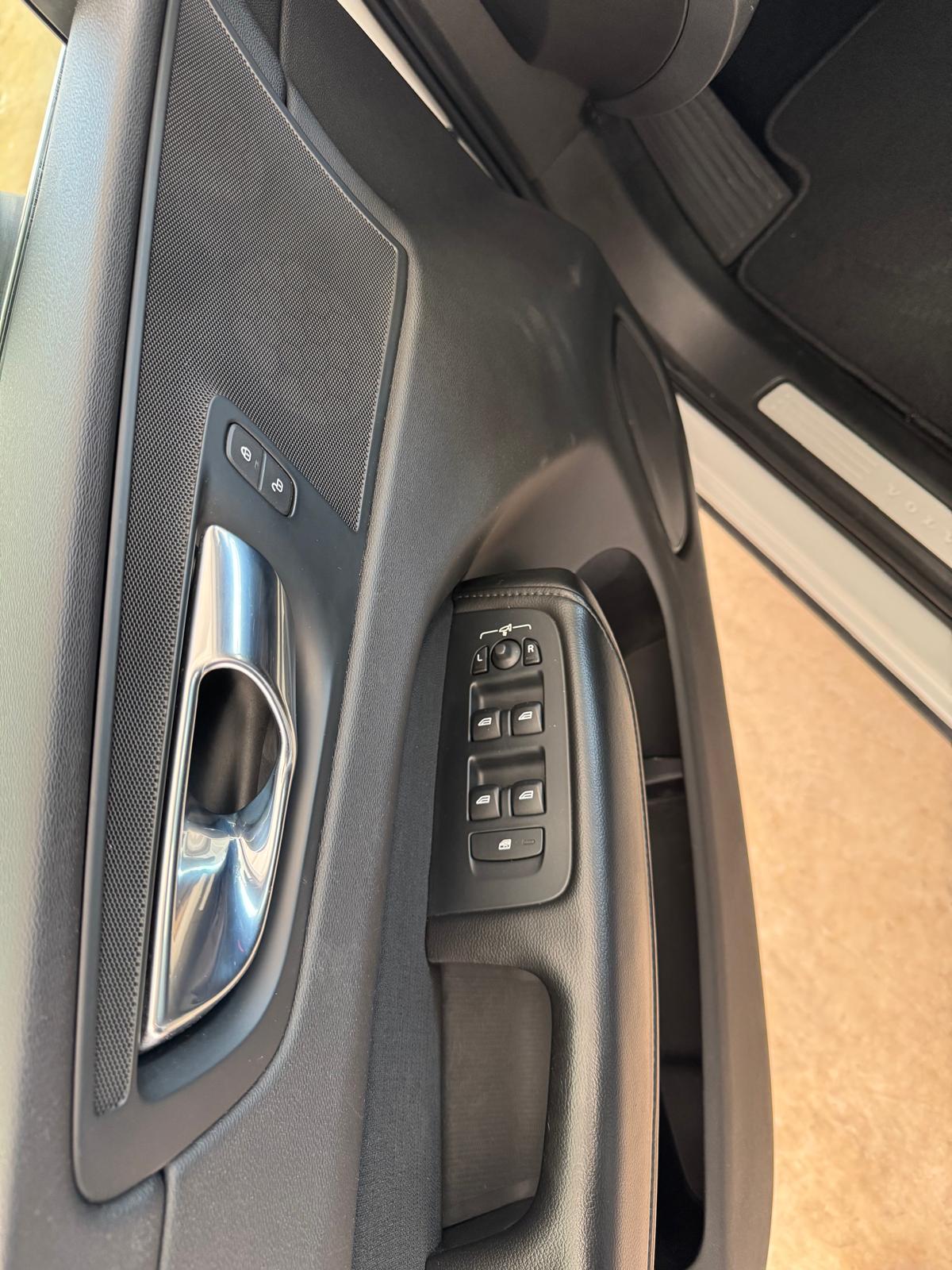 VOLVO XC60 2.0 B4 197Cv AWD Automático MHEV *ECO*