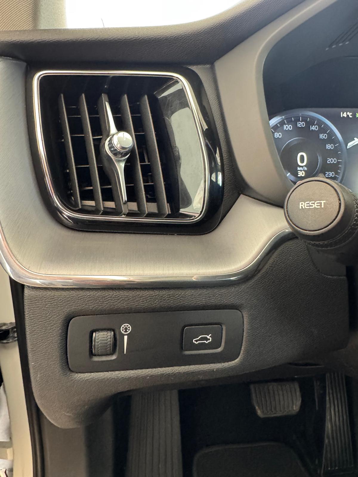 VOLVO XC60 2.0 B4 197Cv AWD Automático MHEV *ECO*