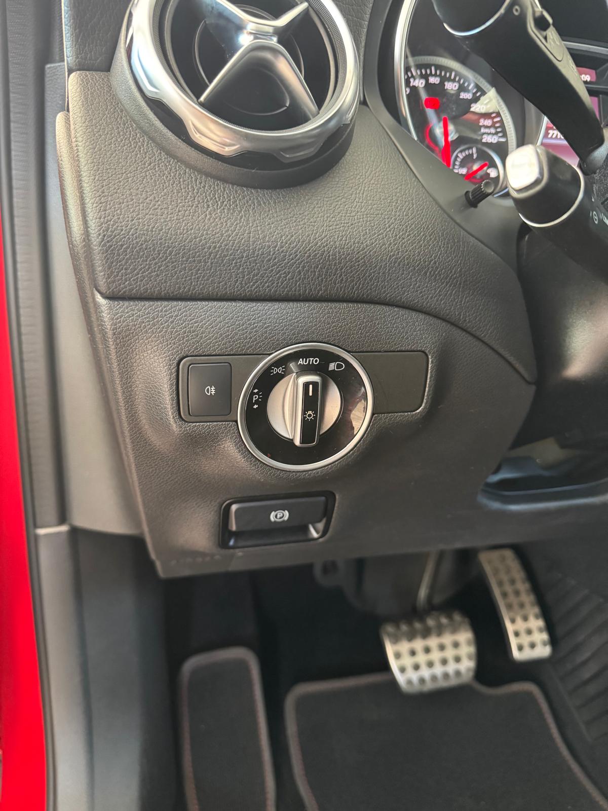 MERCEDES GLA 200d 136Cv AMG Aut 7g-DCT