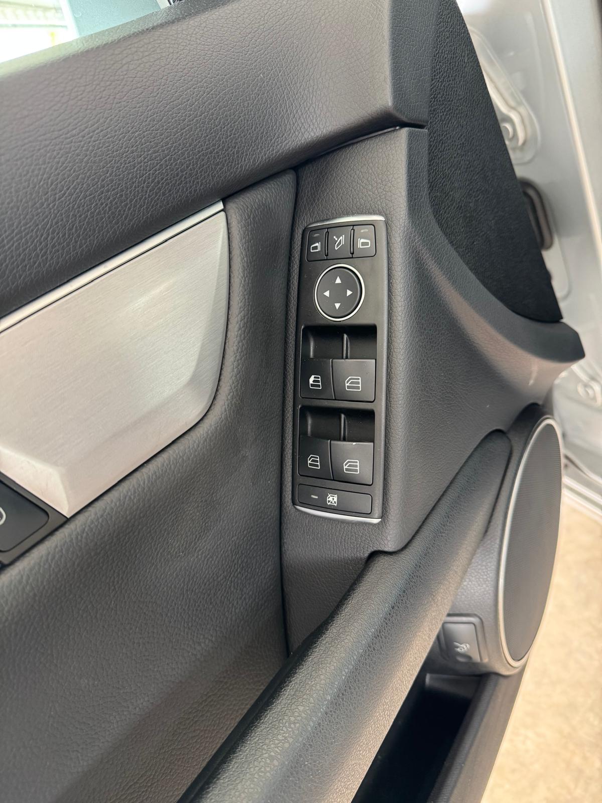 MERCEDES CLASE C 180   1.8 CGI 156Cv *Gasolina