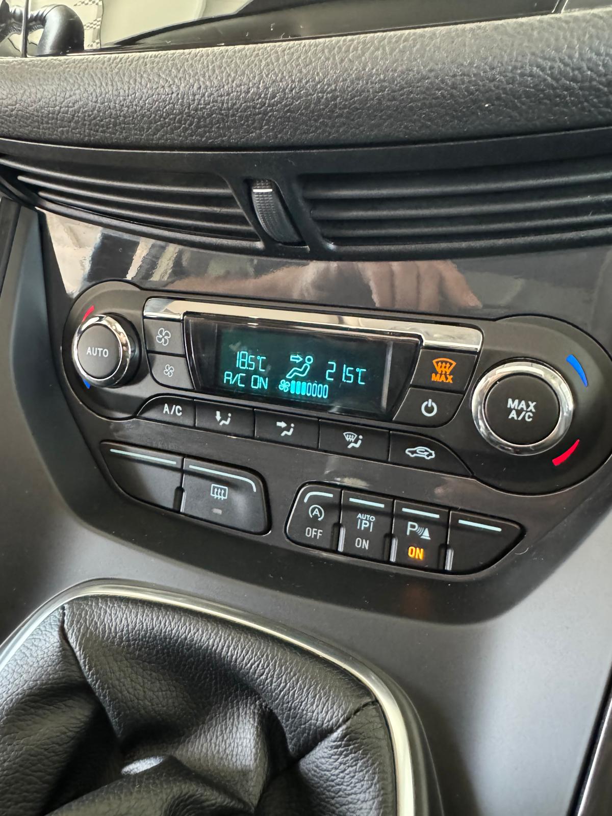 FORD KUGA 2.0 TDCI 150Cv TITANIUM