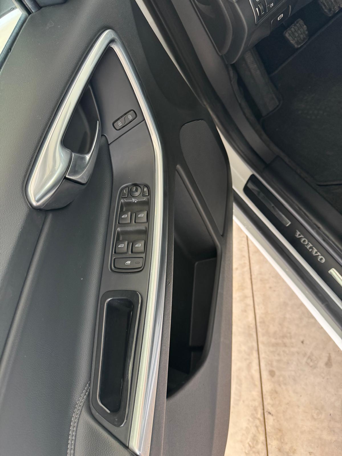 VOLVO XC60 2.0 D3 150Cv