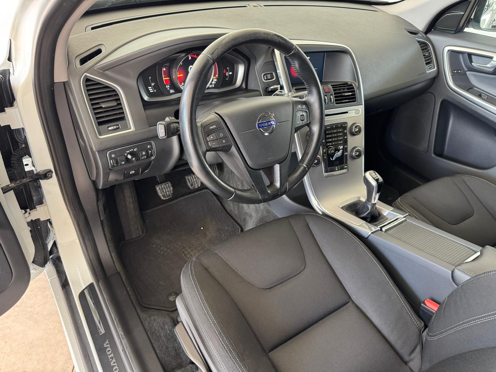 VOLVO XC60 2.0 D3 150Cv