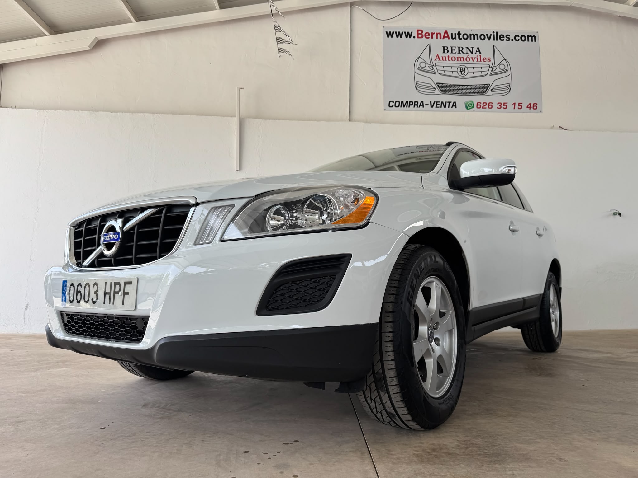 VOLVO XC60 2.0 D3 136Cv 4X2