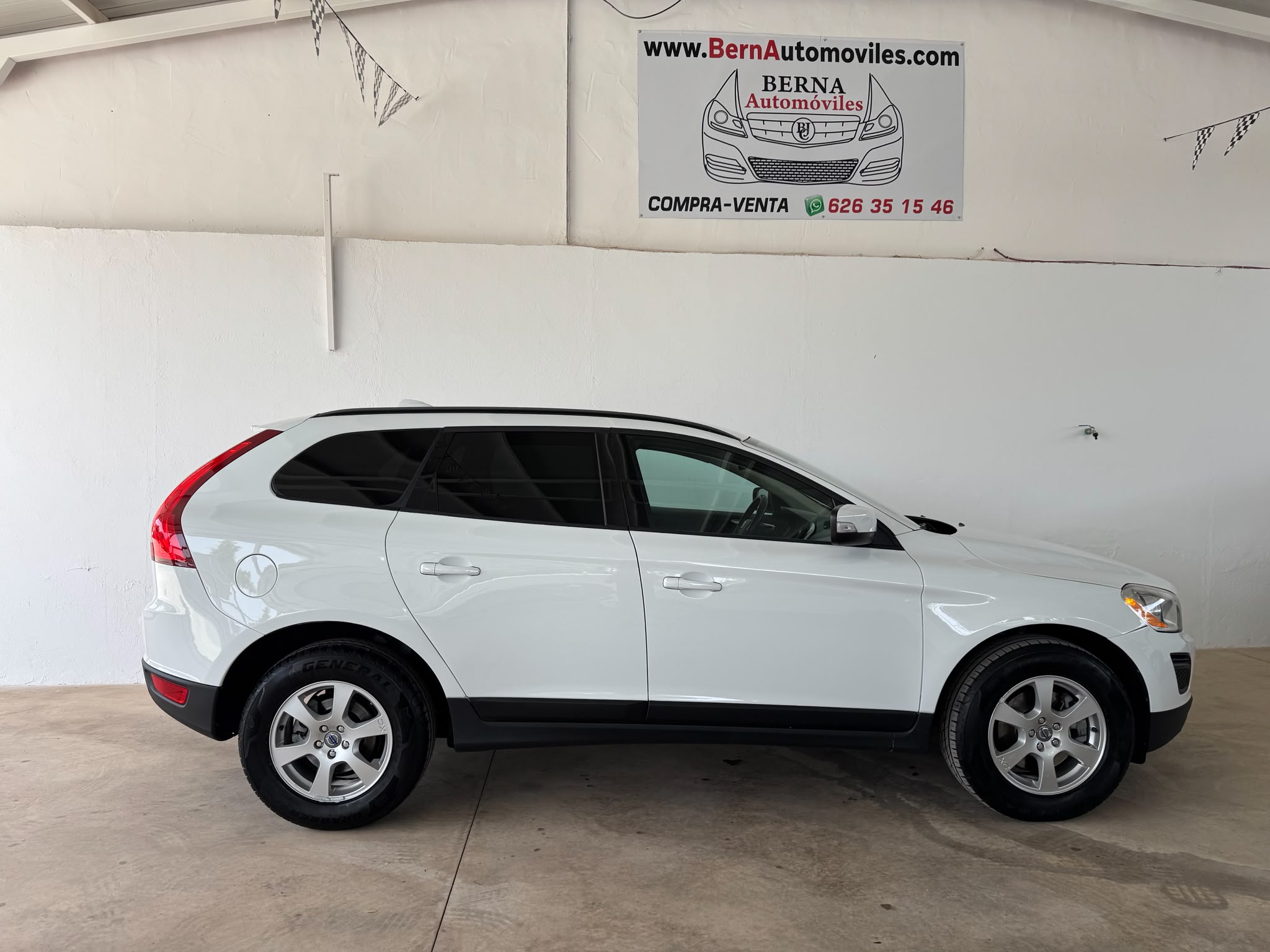 VOLVO XC60 2.0 D3 136Cv 4X2