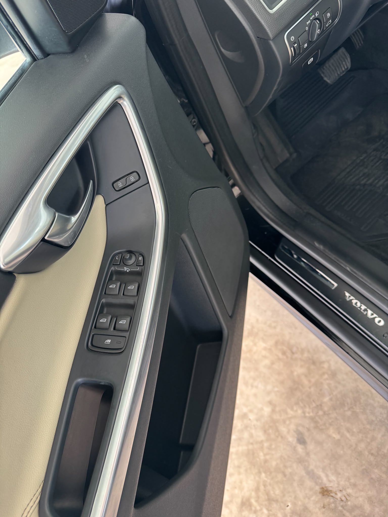 VOLVO XC60 2.0 D3 150Cv Auto