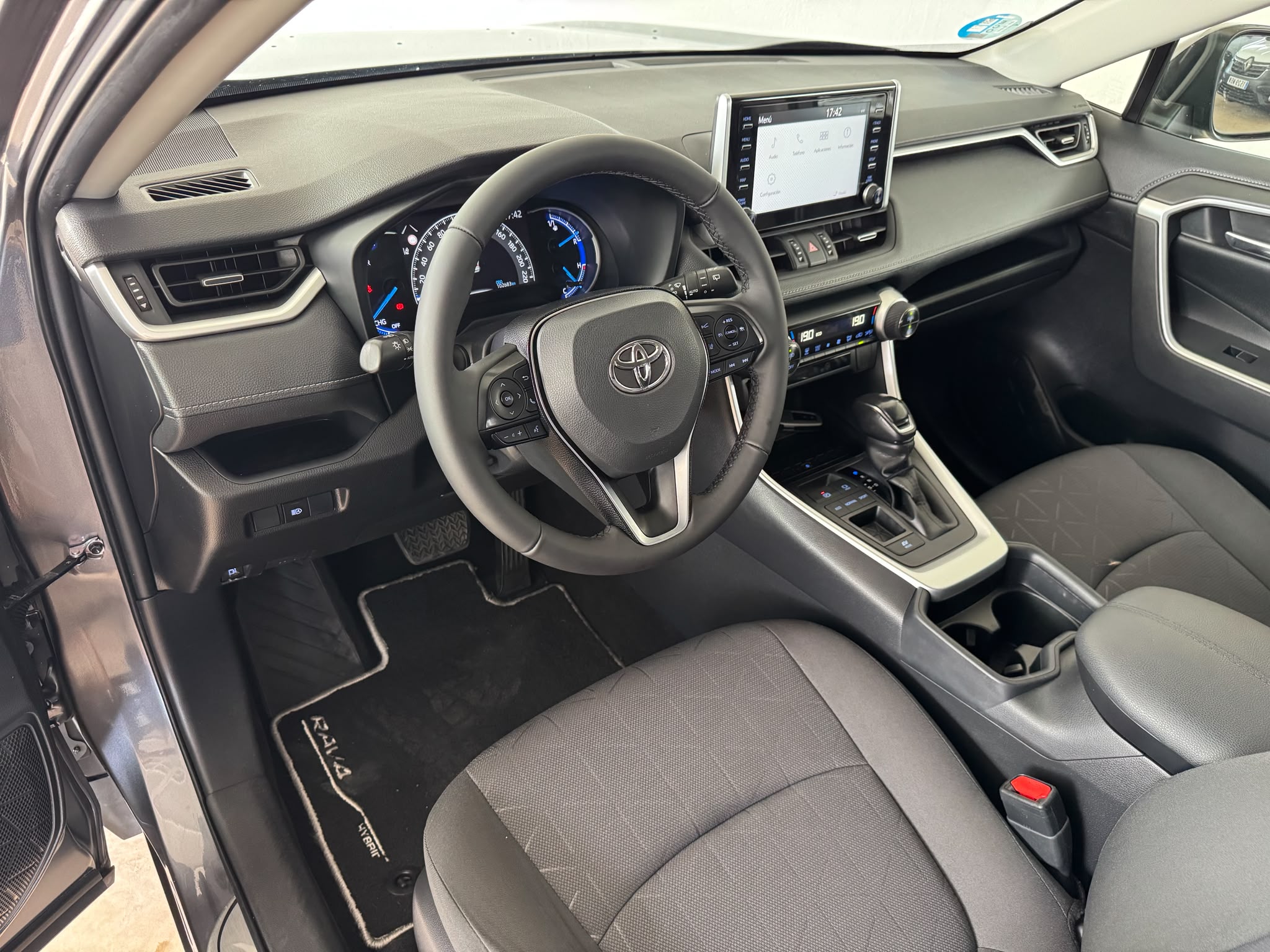 TOYOTA RAV4 2.5l Hybrid 220H AUTO Advance *ECO*