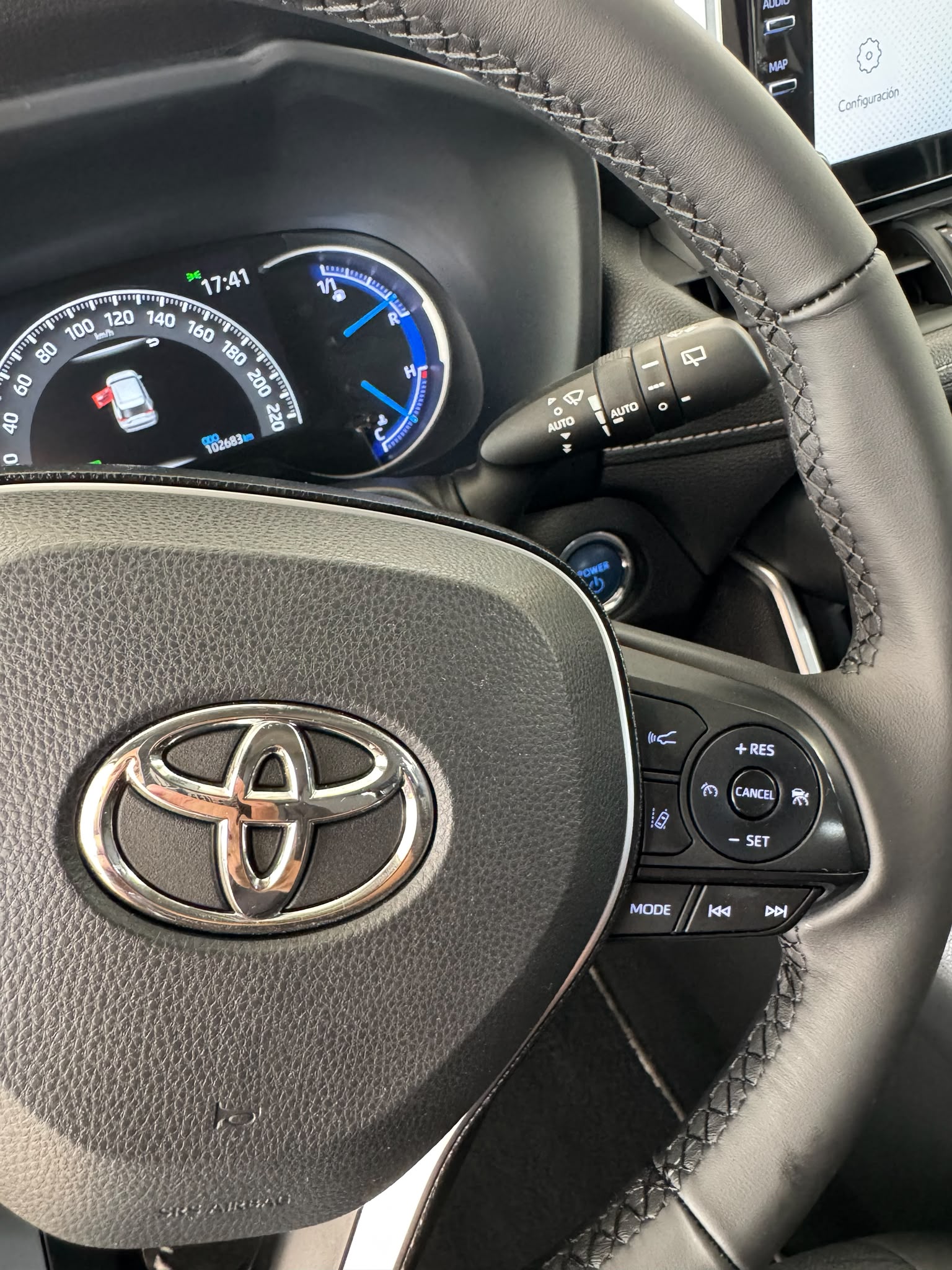 TOYOTA RAV4 2.5l Hybrid 220H AUTO Advance *ECO*