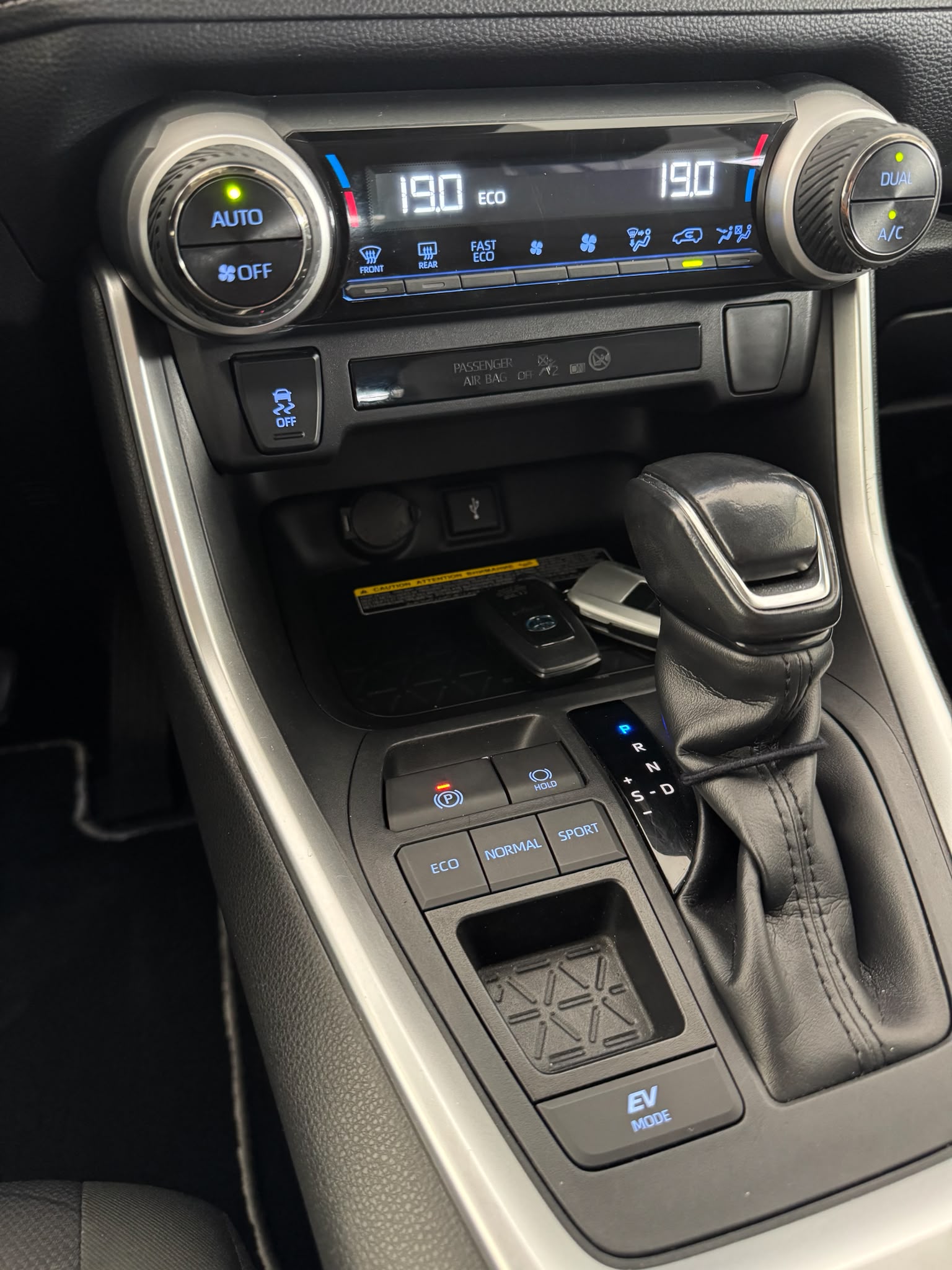 TOYOTA RAV4 2.5l Hybrid 220H AUTO Advance *ECO*
