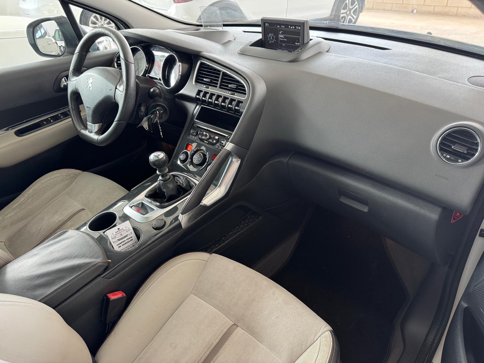 PEUGEOT 3008 1.6 HDI 115Cv *Sin AdBlue