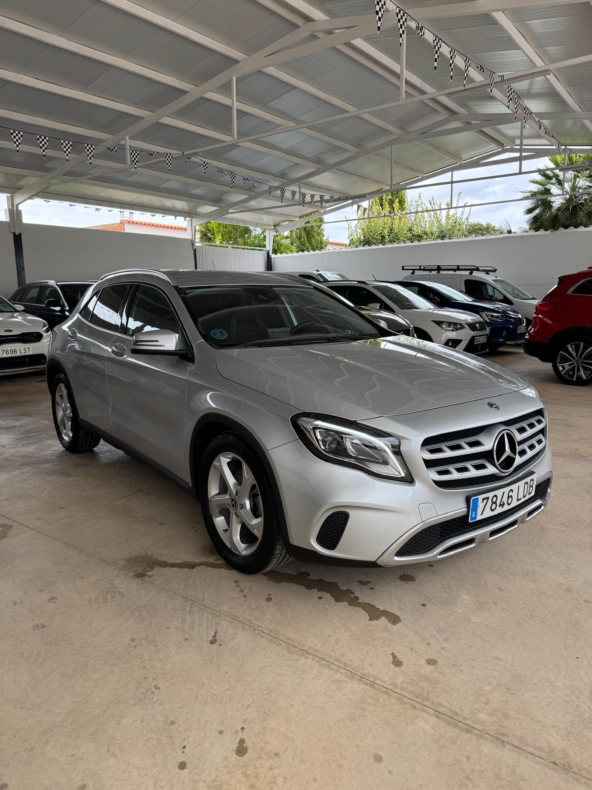 MERCEDES GLA 200d 136Cv Automático